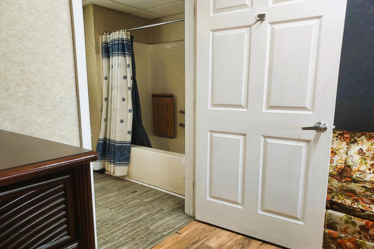 Studio Inn And Suites Galloway Exteriér fotografie